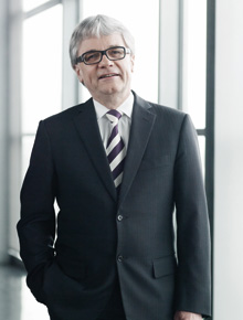 Dr. Wolfgang Eder, Chairman of the Management Board (photo)