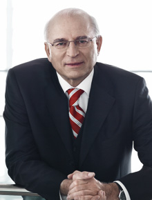 Dkfm. Dr. Claus J. Raidl, Member of the Management Board (photo)
