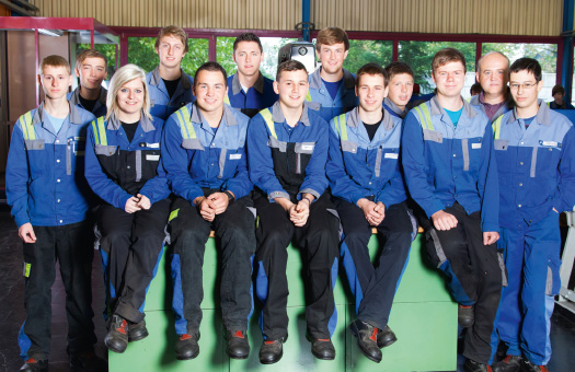 Twelve apprentices were encouraged to create workpieces according to their own ideas and designs that relate to the content and individual chapters of the report. (photo)